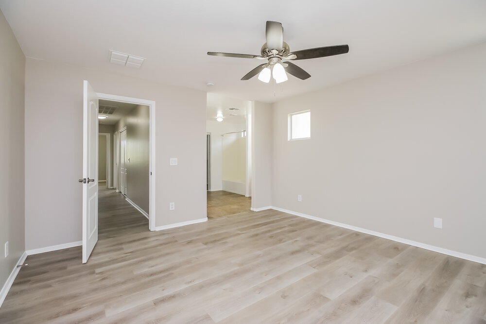 Building Photo - 10117 E Isabella Ave