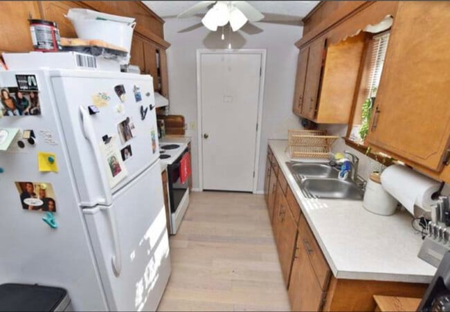 Building Photo - 314 Redbud Ln
