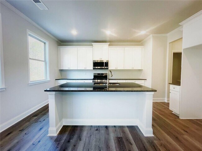 Building Photo - 409 Hellen Vly Dr