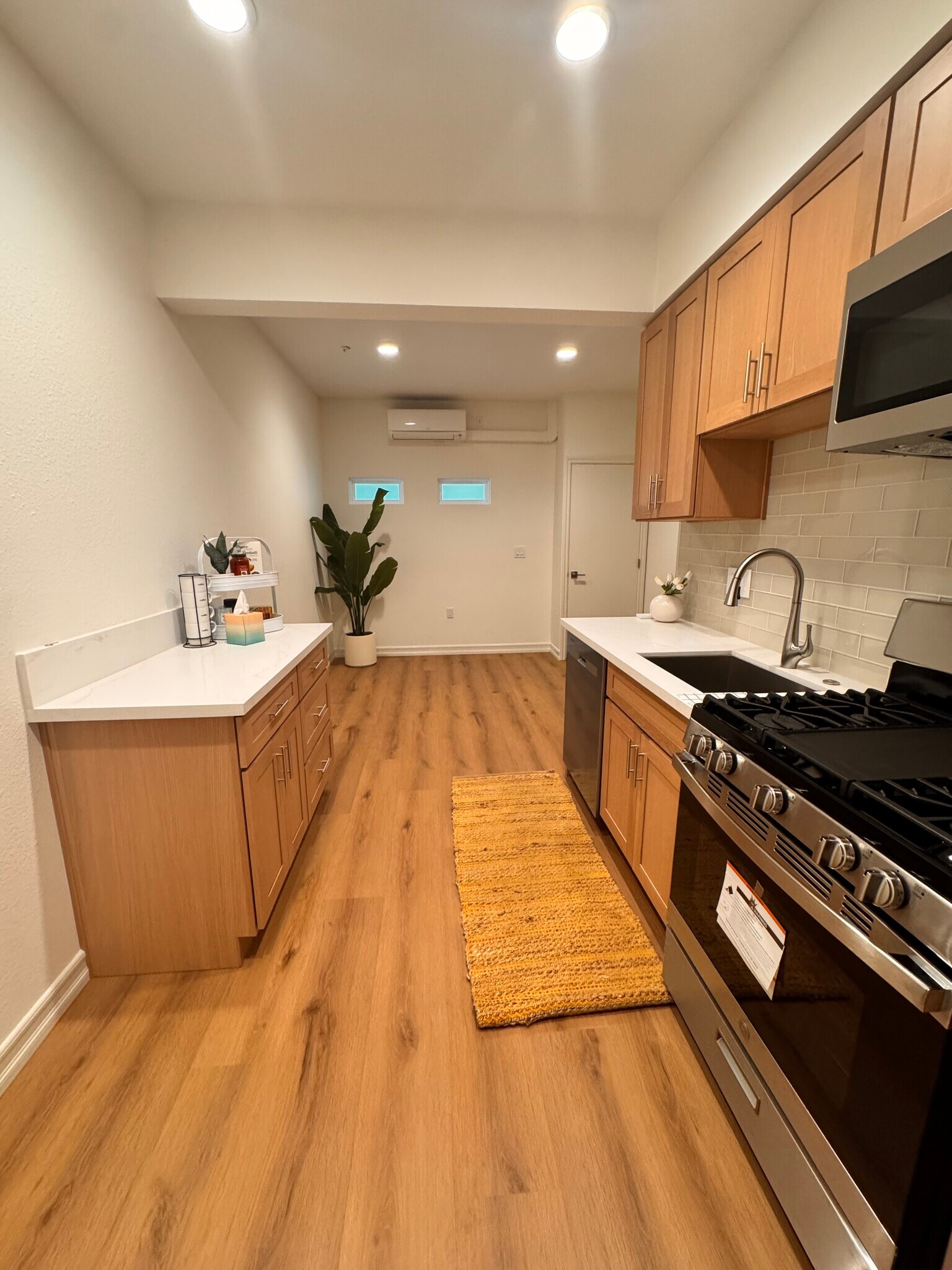 Building Photo - 41 Via Cancion