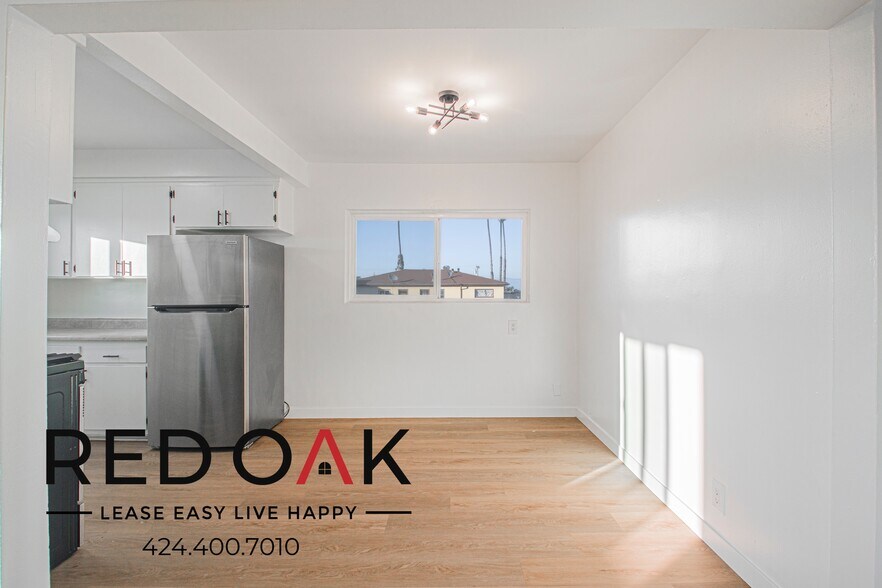 Building Photo - 1115 W 111th St