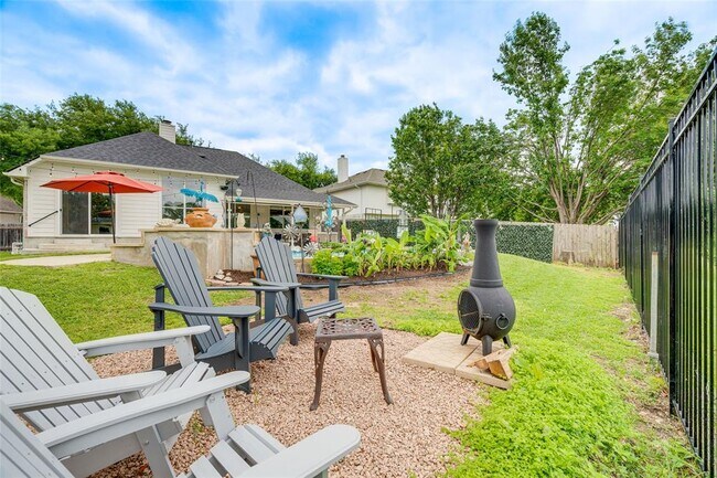 Building Photo - 1209 Lacey Oak Loop