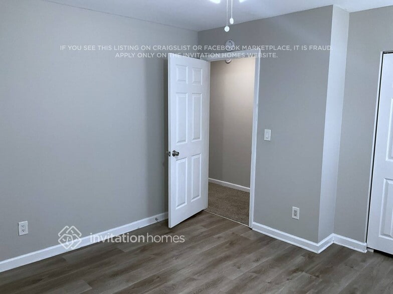 Building Photo - 4004 Melvin Dr SW