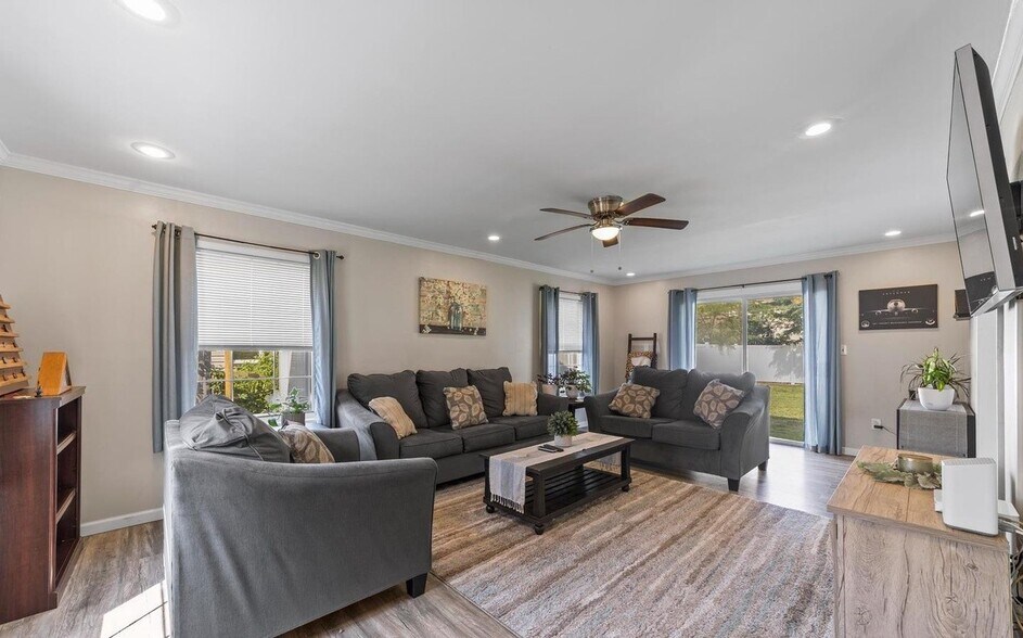 Building Photo - 97 Shawmont Ln