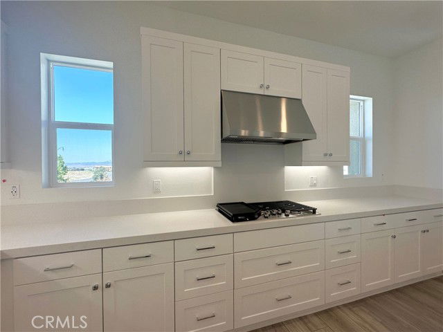 Building Photo - 322 Tank