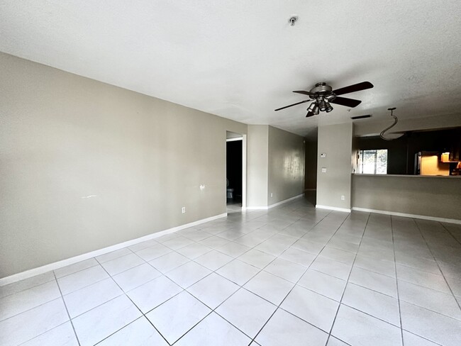Building Photo - 144 Reserve Cir