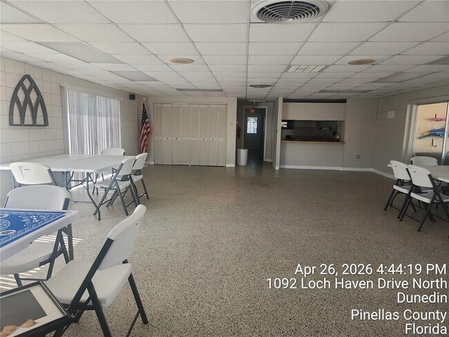 Building Photo - 1064 Loch Haven Dr N