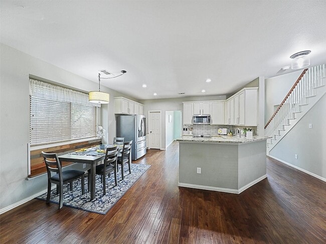 Building Photo - 5004 Rain Forest Dr