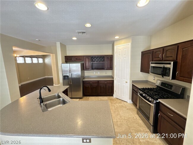 Building Photo - 3373 Osiana Ave