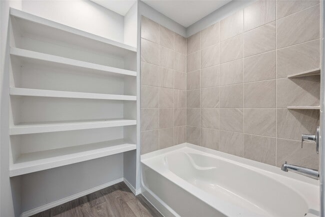 Building Photo - 5407 Tuscany Hills Ln