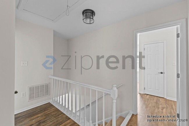 Building Photo - 8730 Fieldgate Dr