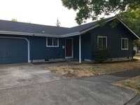 Building Photo - 930-940 E 24th Ave