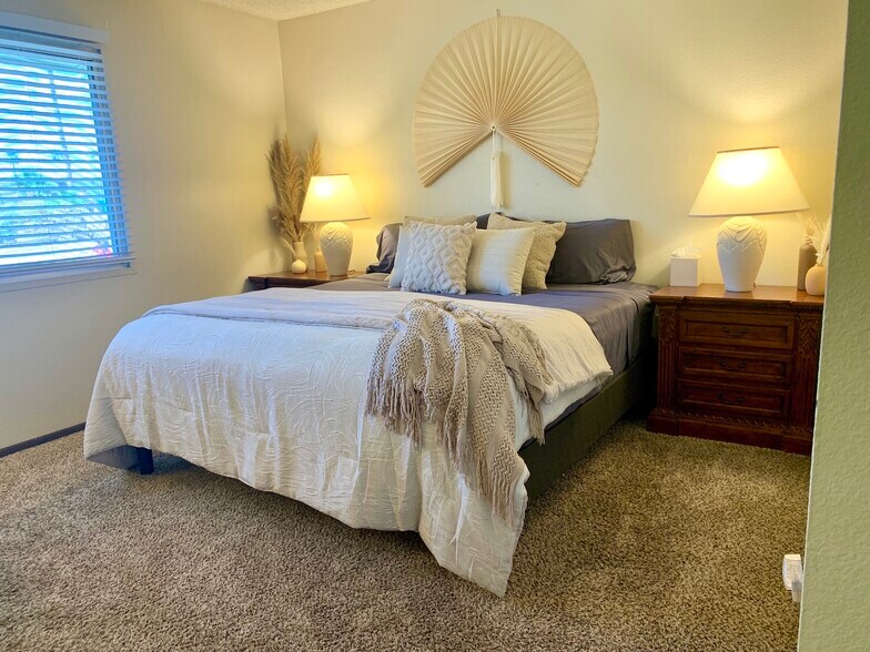 Building Photo - 12414 W Nugget Ct