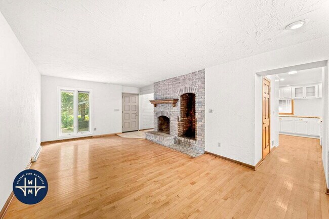 Building Photo - 15685 Brojan Dr