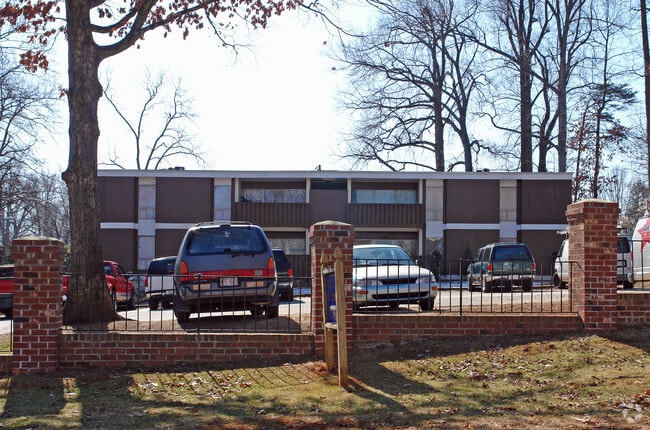 Building Photo - 2023 Maywood St