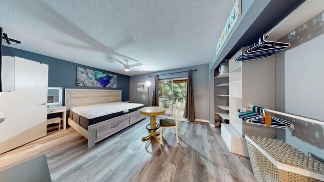 Building Photo - 1 BR 1.5  BEACH-THEMED ABODE- Century Vill...
