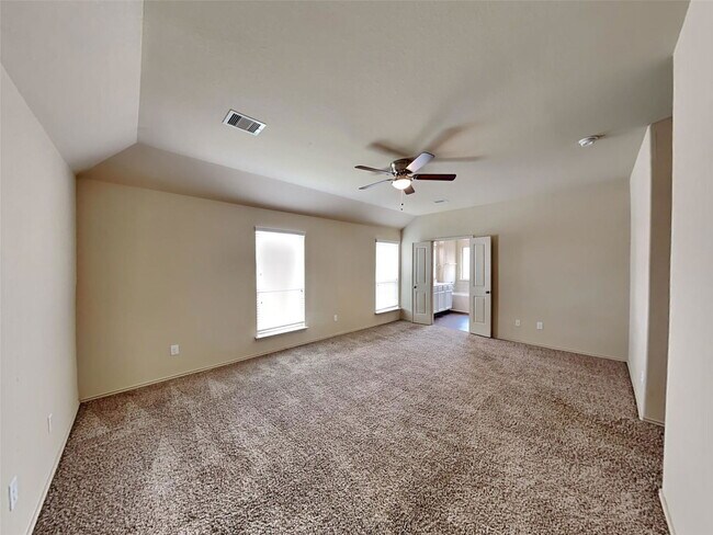 Building Photo - 33217 Wedgewood Dr