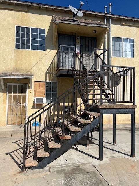 Primary Photo - 2225 E 14th St