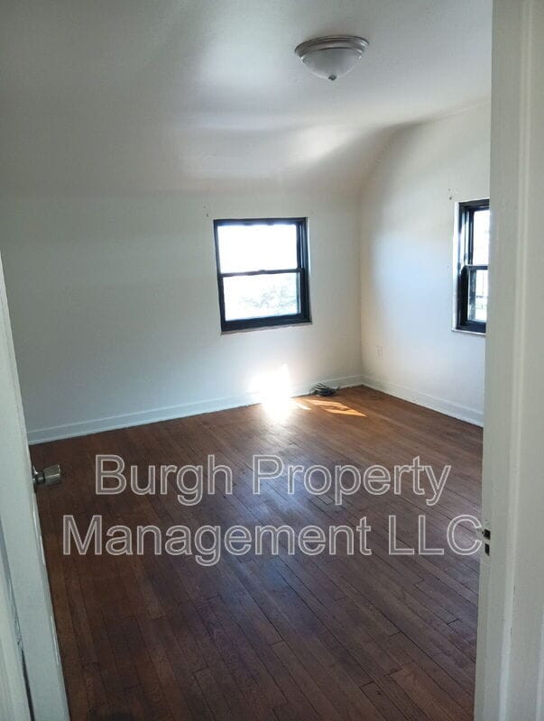 Building Photo - 8614 Bricelyn St
