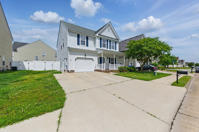 Building Photo - 1023 Snead Dr