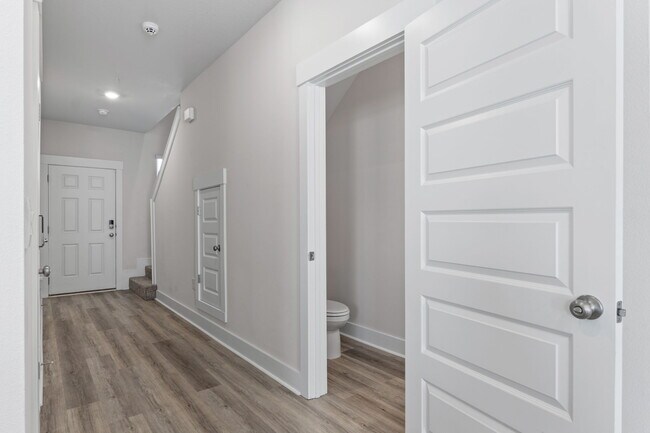 Building Photo - 9483 Nature Crk Cir