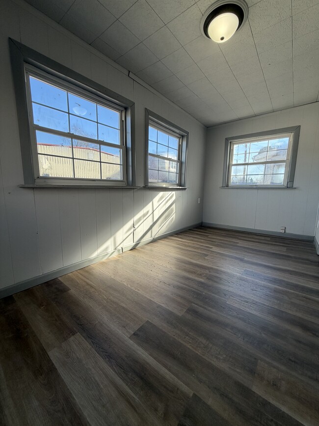 Building Photo - 507 S 1st St