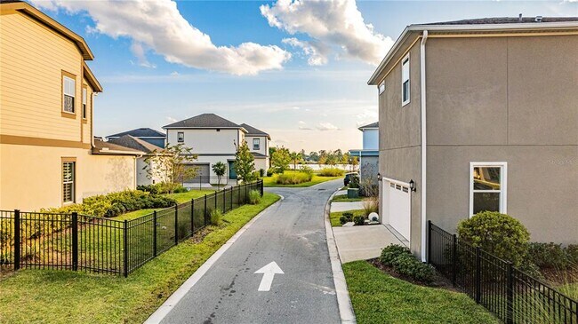 Building Photo - 10205 Pearson Ave