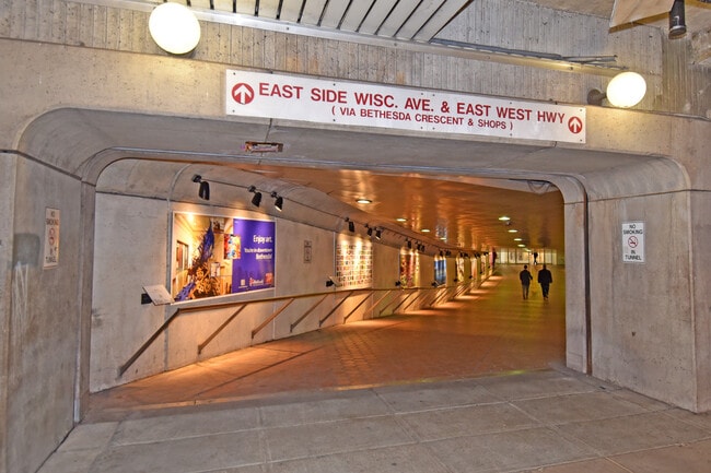 Building Photo - 7500 Woodmont Ave