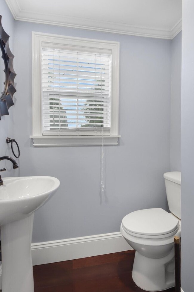 Building Photo - 1265 West Blvd