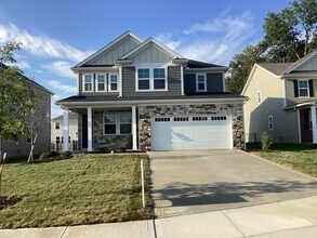 Building Photo - 315 Pne Hl Ct