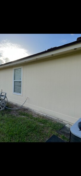 Building Photo - 5374 Lacy Jane Way