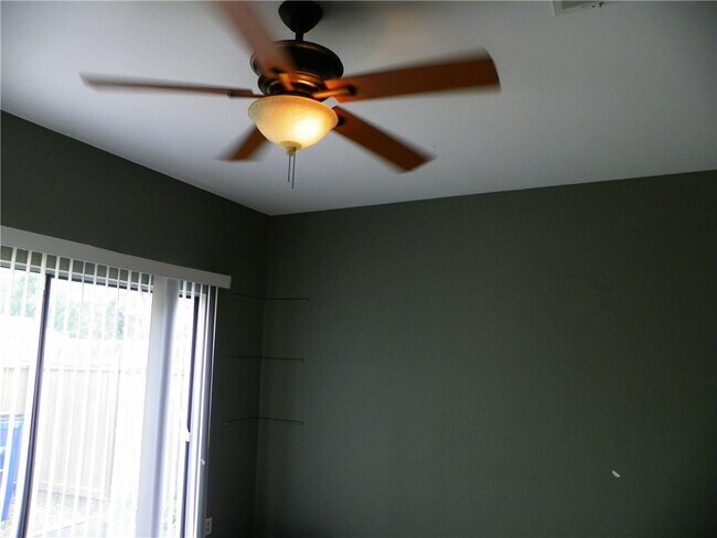 Building Photo - 11901 Swearingen Dr