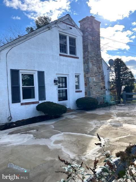 Building Photo - 355 Rockdale Dr