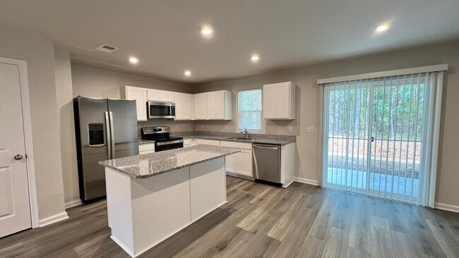 Building Photo - 243 Christiana Ln