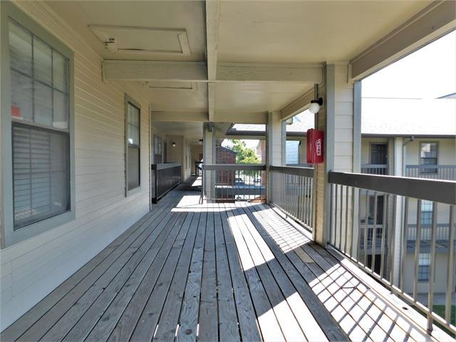 Building Photo - 218 N Texas Blvd