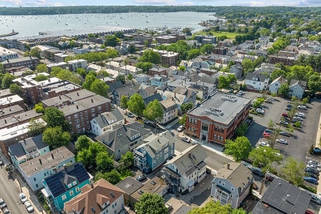 Building Photo - 29 Harbor St