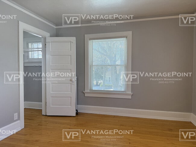 Building Photo - 722 Bond St