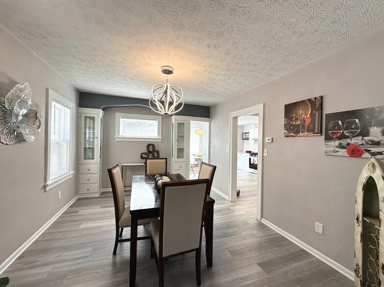 Building Photo - 3288 Kildare Rd