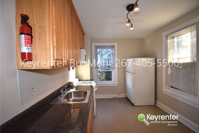 Building Photo - 808 E Willow Grove Ave