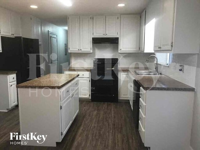 Building Photo - 3801 Blairwood St