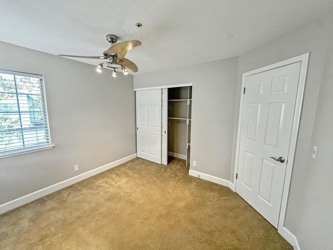 Building Photo - Elegant & Spacious 3BD Home | Pool Access,...