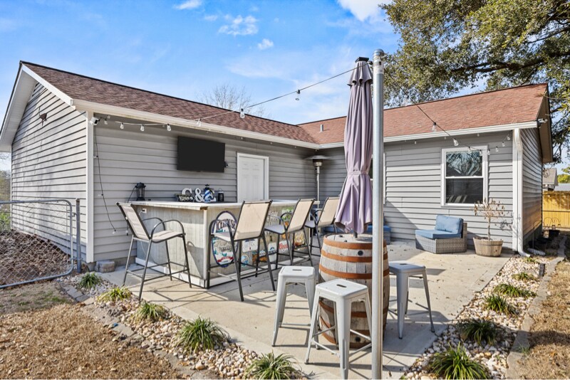 Building Photo - 206 Cinnamon Dr