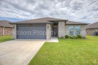 Building Photo - For Lease | East Tulsa - BA Schools | $194...
