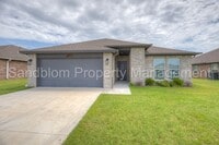 Building Photo - For Lease | East Tulsa - BA Schools | $194...