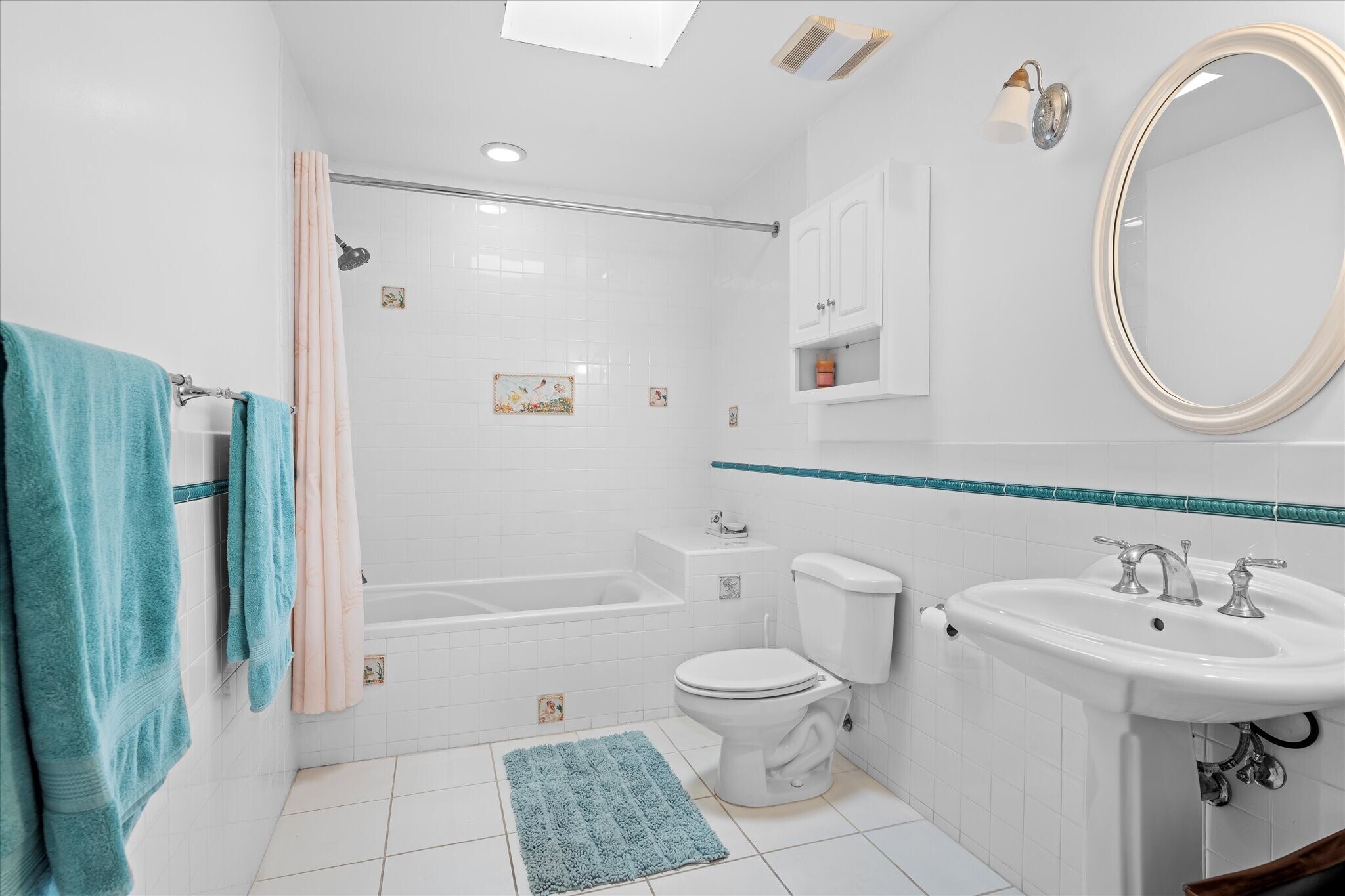 Building Photo - 2129 Palos Verdes Dr W