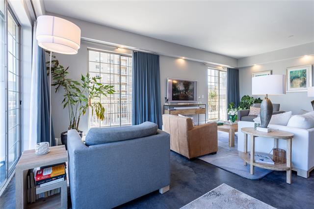 Building Photo - 3225 Turtle Creek Blvd Blvd