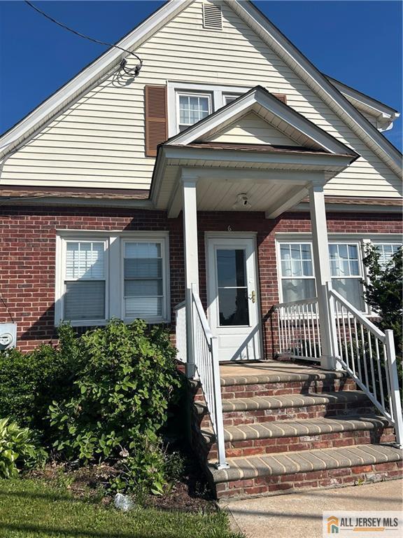 Building Photo - 66 E Camplain Rd