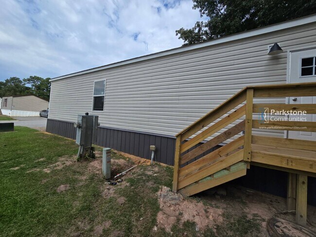 Building Photo - 2420 Emery Hills Dr