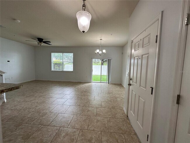 Building Photo - 6568 S Goldenrod Rd