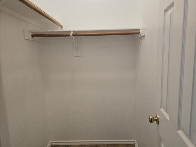 Building Photo - 8701 Weiser Dr